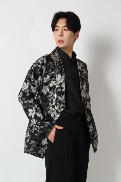 [대여용] 꽃 한복 자켓 - Black
