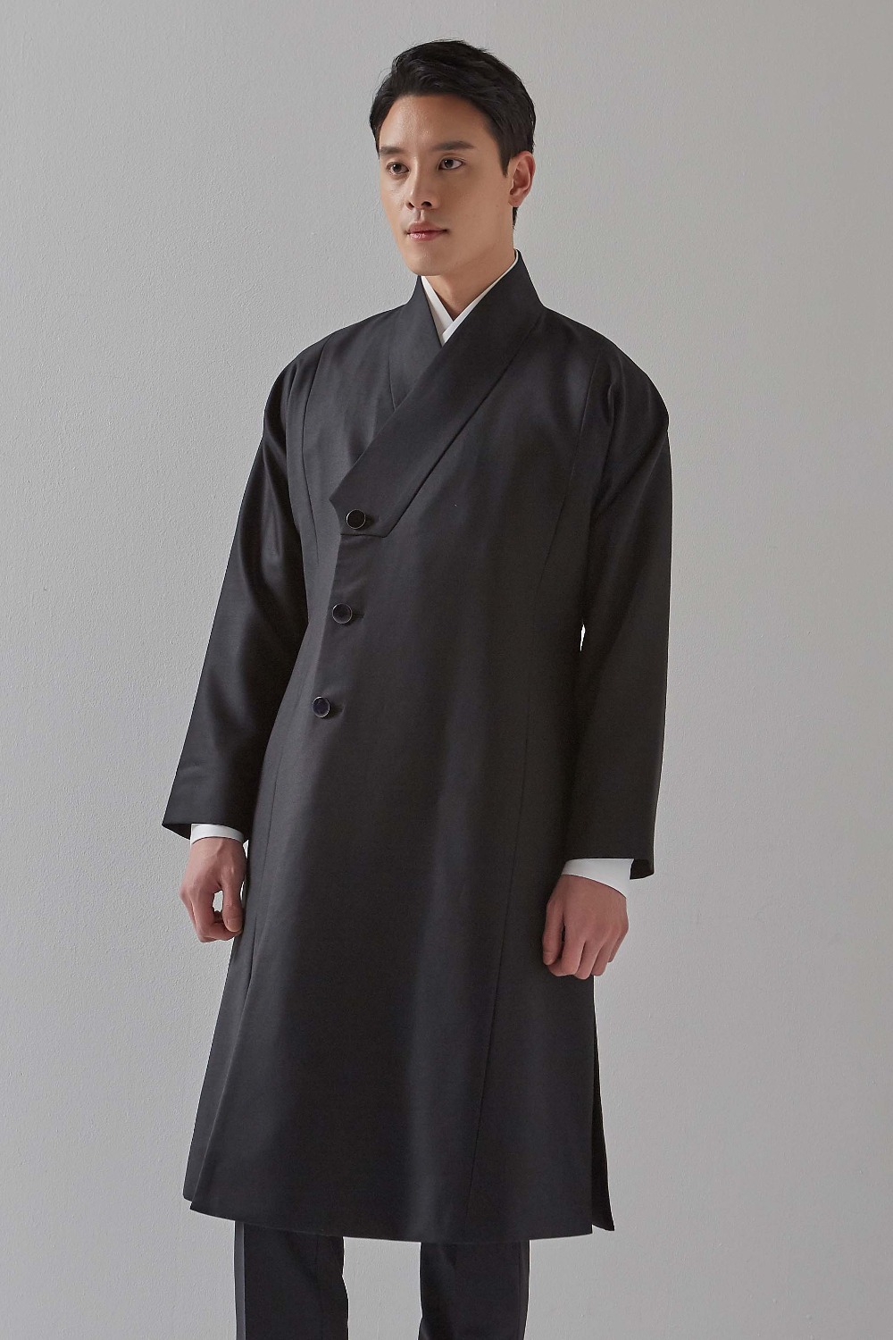 [가격 인하] 블랙 여밈깃 두루마기 코트